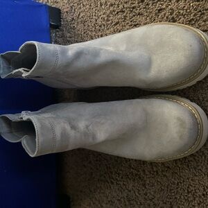 Sonoma gray boots